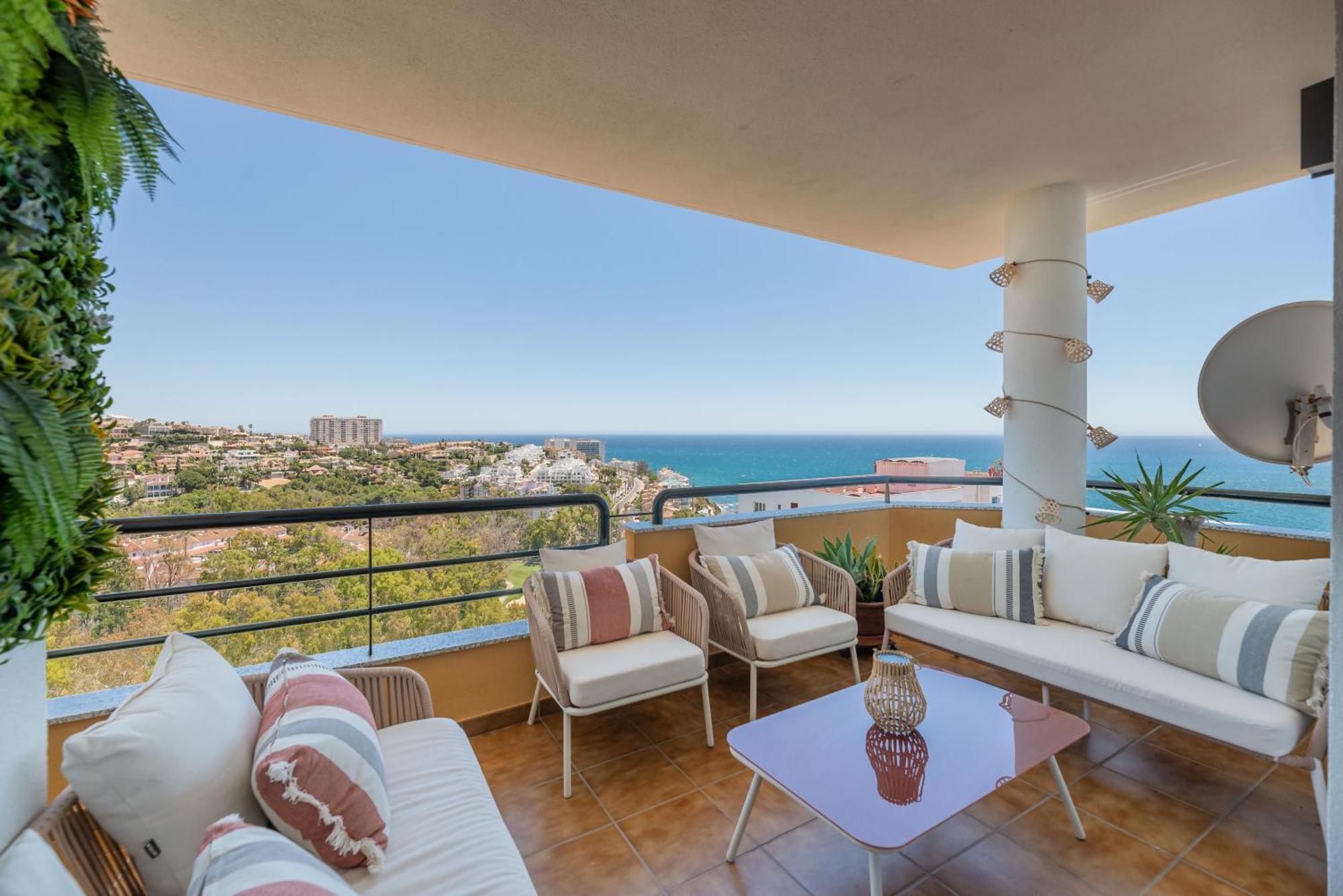 Apartamento Luxury 4Bdr Penthouse With Sea Views Benalmádena Exterior foto